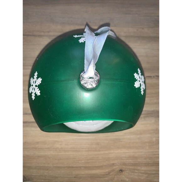 Animated Lighted Musical Ornament Plastic Gingerbread House Green Countertop - Picture 3 of 9